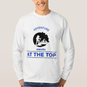 Camiseta Adventure Hiking, Aventura Aguarda no Topo