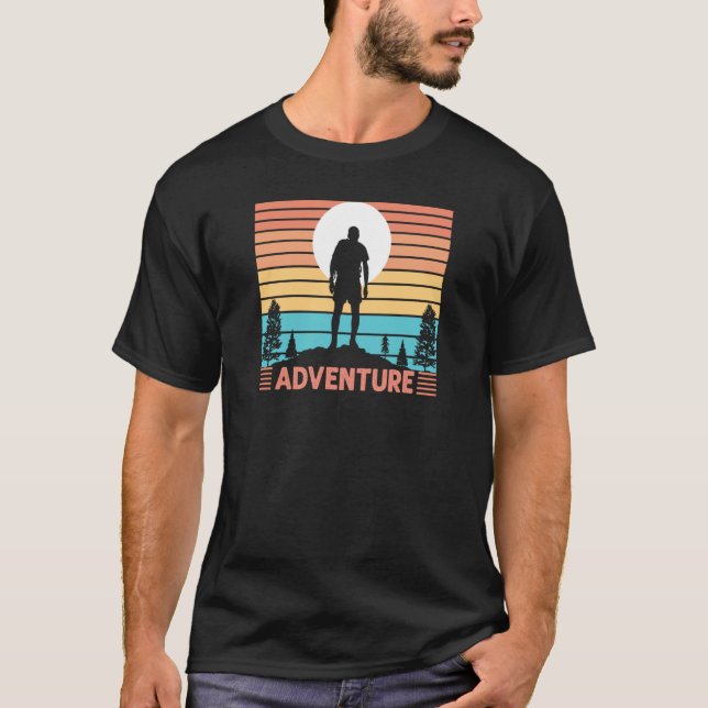 Camiseta Adventure Mountain & Lake Hiking & Exploring Man S (Frente)