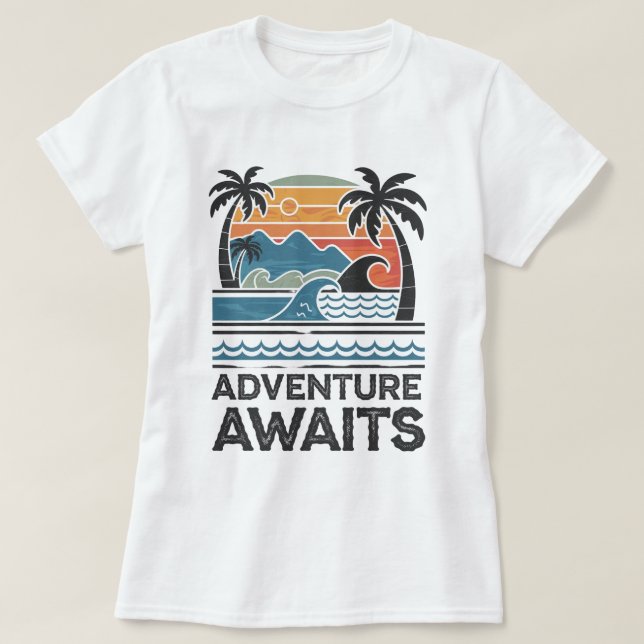 Camiseta  Adventures Await: Bold Exploration T-Shirt Design (Frente do Design)