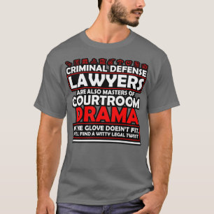 Camiseta Advogados De Defesa Criminal Também São Mestrados 