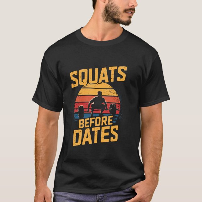 Camiseta Agachamentos antes das datas Ginásio Retro Levanta (Frente)