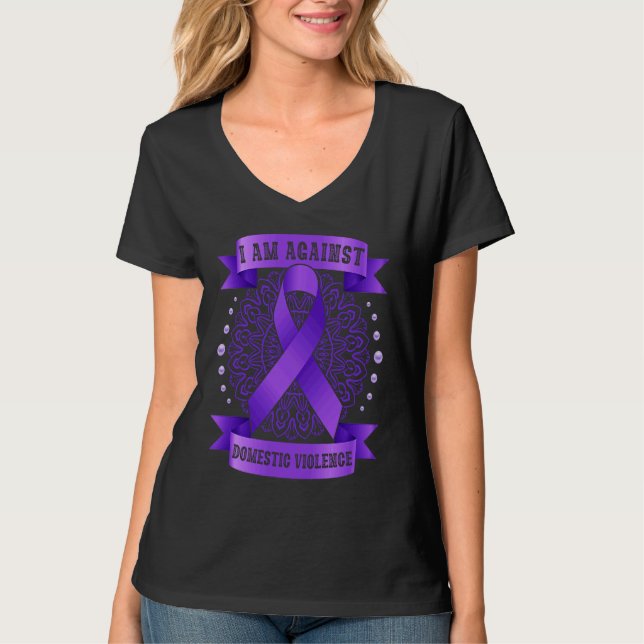 Camiseta Against Domestic Violence Mandala purple ribbon (Frente)