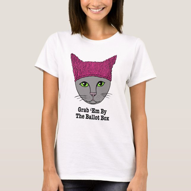 Camiseta Agarre-os pelo gatinho da urna de voto (Frente)
