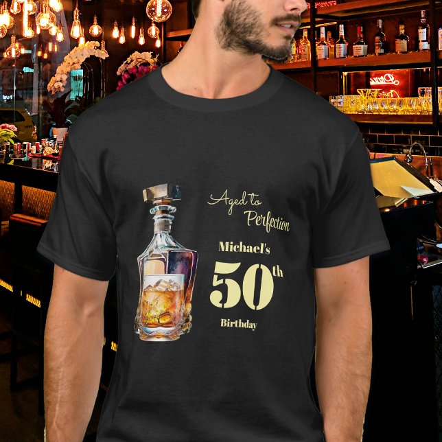 Camiseta Aged to Perfection Men's 50th Whiskey Birthday  (Criador carregado)