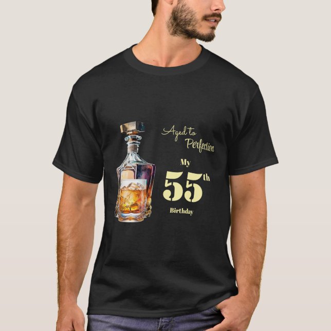 Camiseta Aged to Perfection Men's 55th Whiskey Birthday  (Frente)