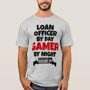 Camiseta Agente de Empréstimo por Day Gamer por Night