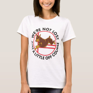 Camiseta Agilidade vermelha do Doberman fora do curso