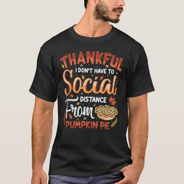 Camiseta Agradeço Não Ter Que Me Distanciar Social Da Bomba (Frente)