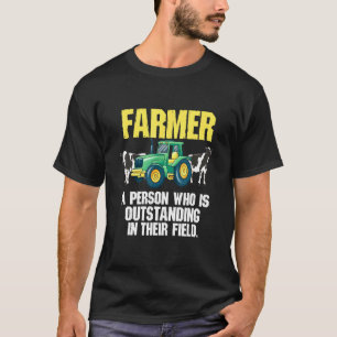 Camiseta Agricultor Que Se Encontra Em Pé No Seu Colégio