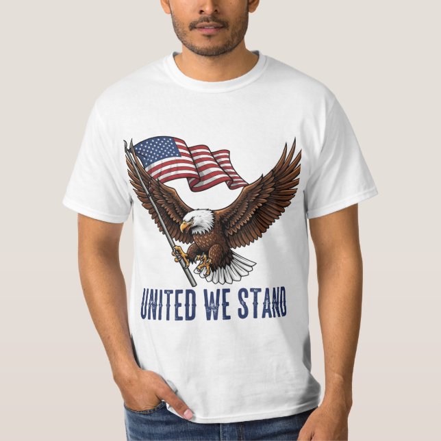 Camiseta Águia Balda Patriótica com Bandeira Americana (Frente)