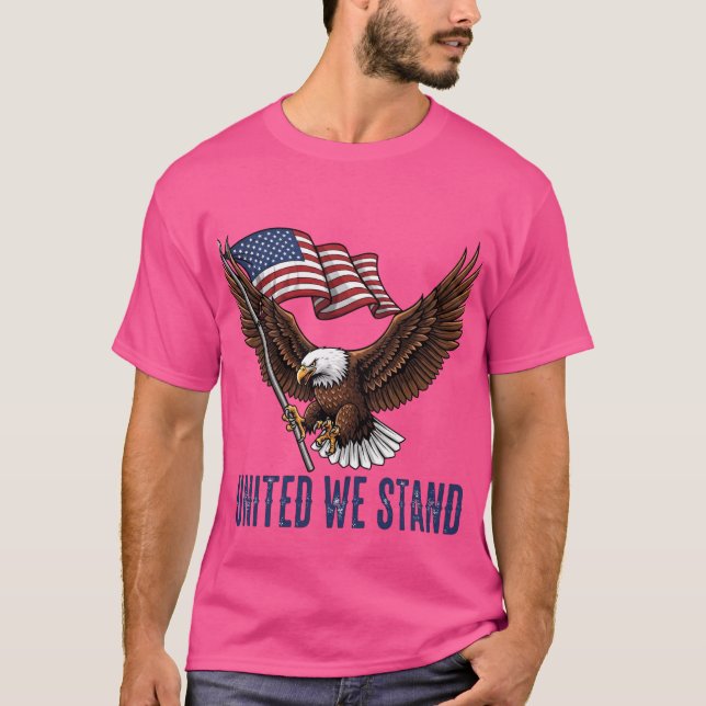 Camiseta Águia Balda Patriótica com Bandeira Americana (Frente)
