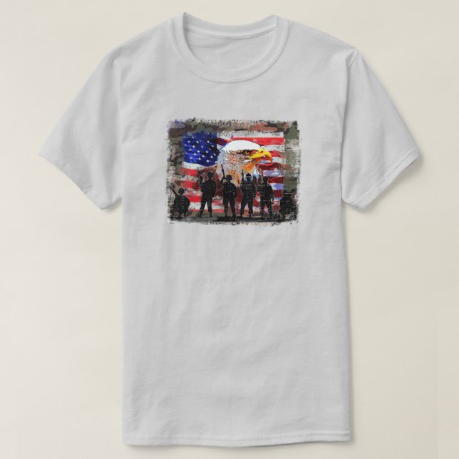 Camiseta Águia Com Bandeira Americana E Soldados T-Shirt (Frente do Design)
