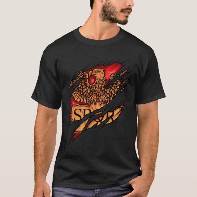 Camiseta Águia da Glória: Desvendando o Sinalizador SPQR do (Frente)