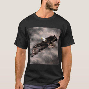 Camiseta Águia-Vazia Americana Voando em Nuvens de Tempest