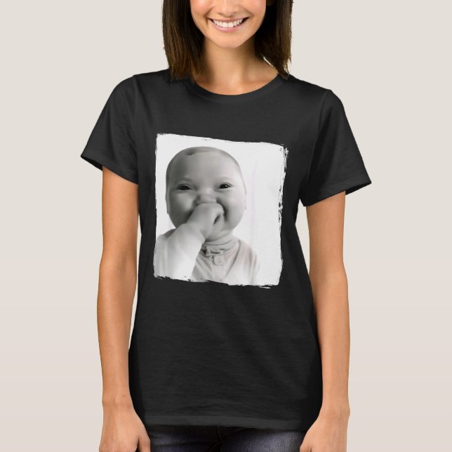Camiseta Ai Baby Giggling Holding Back Laugh Funny Viral Ge (Frente)
