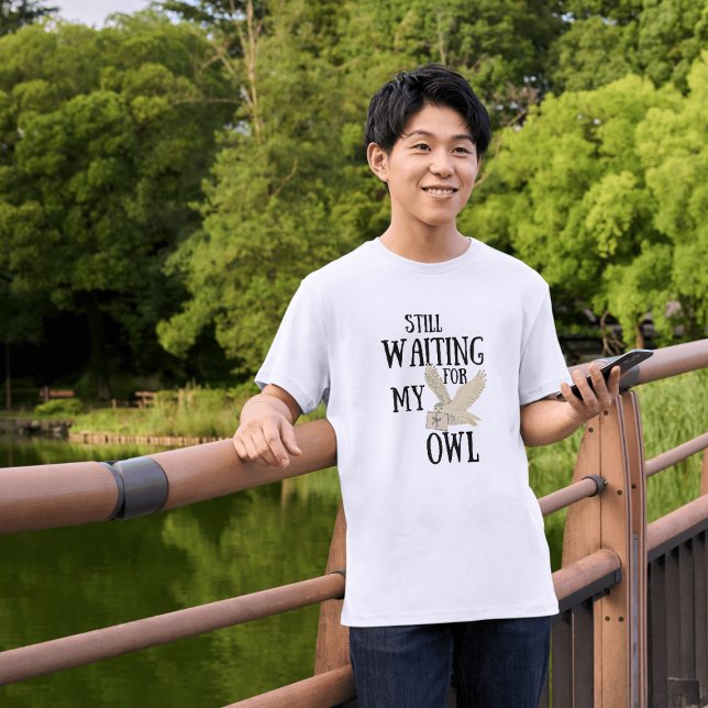 Camiseta Ainda à espera da minha coruja, carta de mágica en (Criador carregado)