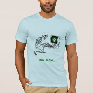 Camiseta Ainda Carregando Esqueleto Meme Divertido de Jogos