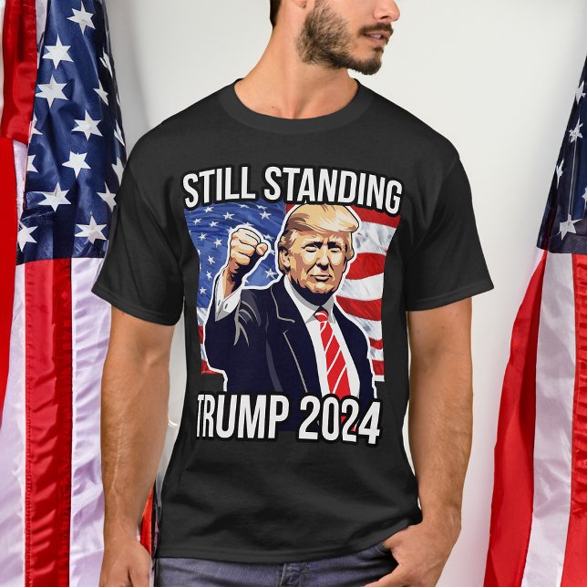 Camiseta Ainda Prendendo Donald Trump 2024 Fist Pump Americ (trump 2024 still standing t-shirt)
