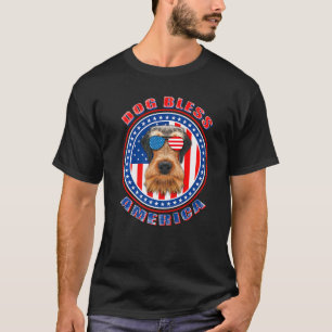 Camiseta Airedale Terrier Dog Bless America Patriotic 4th O