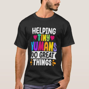 Camiseta Ajudando Humanos Minúsculos Pediatra Professor Pai