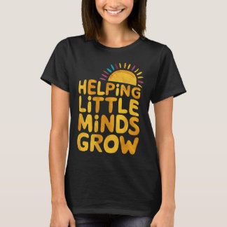 Camiseta Ajudando Pequenas Mentes a Crescer Professora Wild