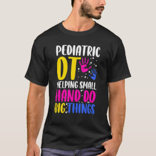 Camiseta Ajudante Em Pequenas Mãos Para O Trabalho Pediátri
