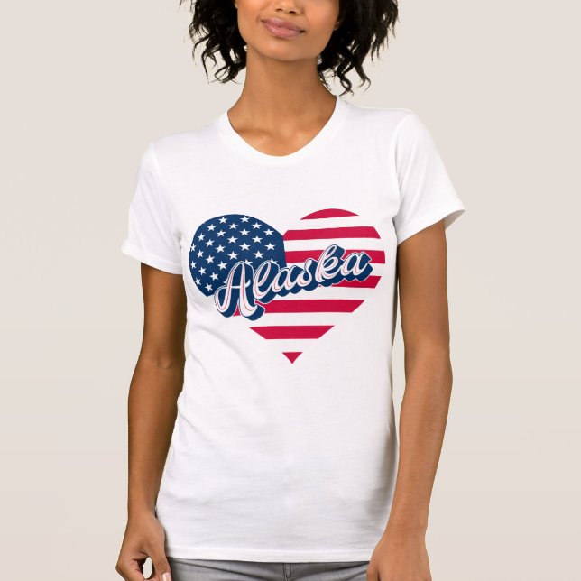Camiseta Alaska USA Heart Flag  – Patriotic Alaska Design  (Frente)