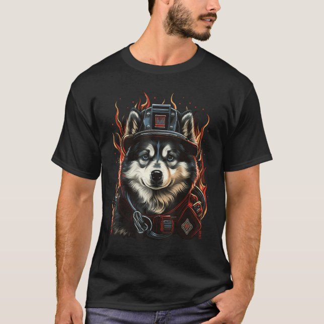 Camiseta Alaskan Malamute Fireman on Firefighter Alaskan Ma (Frente)