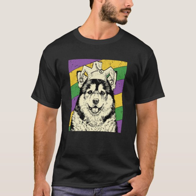 Camiseta Alaskan Malamute Jester  Mardi Gras Dog Mom or Dad (Frente)