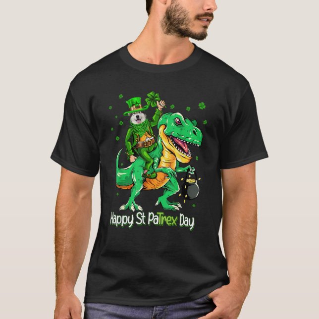 Camiseta Alaskan Malamute Riding Dinosaur Patricks Day Sham (Frente)