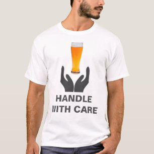 Camiseta Alça De Vidro De Cerveja Com Cuidado Branco Engra