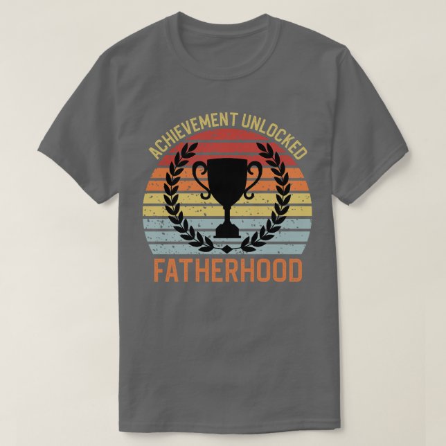 Camiseta Alcançar a paternidade desbloqueada (Frente do Design)
