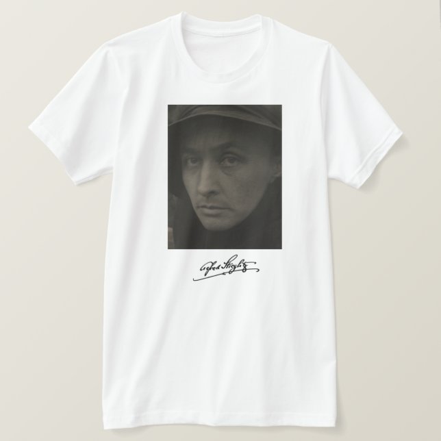 Camiseta Alfred Stieglitz: Georgia O'Keeffe 1922 T-Shirt (Frente do Design)