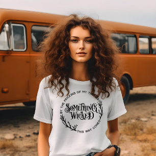 Camiseta Algo Sinistro Halloween