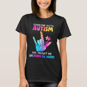 Camiseta Alguém Com Amor Autismo Não Precisa de Palavras Vi