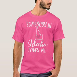Camiseta Alguém Em Idaho Me Ama No Coração Do Mapa Do Estad