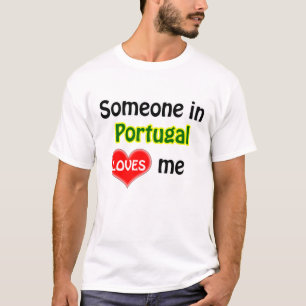 Camiseta Alguém em Portugal me ama