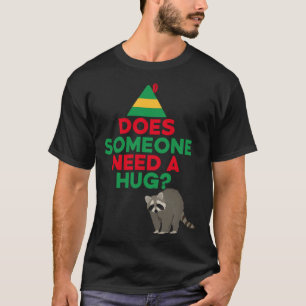 Camiseta Alguém precisa de um Hug Elf Hat Racoon engraçado 
