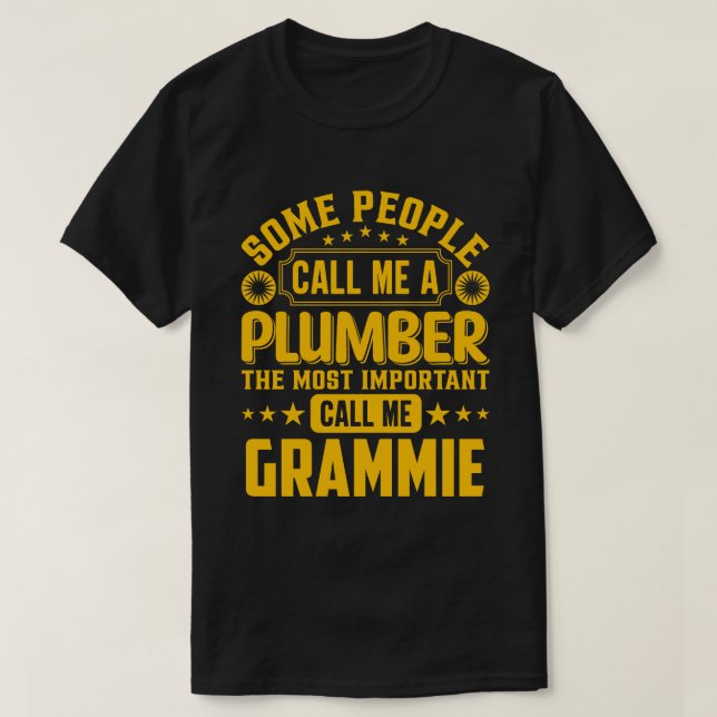 Camiseta Algumas Pessoas Me Chamam De GRAMMIE (Frente do Design)