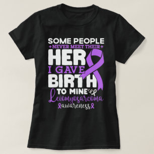 Camiseta Algumas Pessoas Nunca Encontram Seu Herói Leiomios