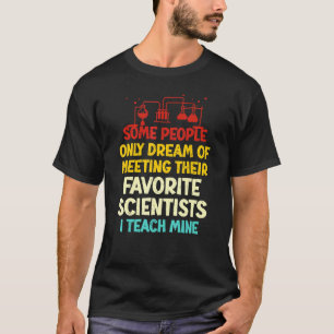 Camiseta Algumas Pessoas Só Sonham Em Cumprir O Seu Favorit
