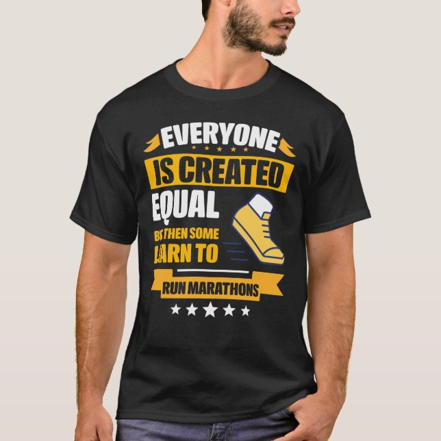 Camiseta Alguns Aprendem A Correr Maratonas Engraçado (Frente)