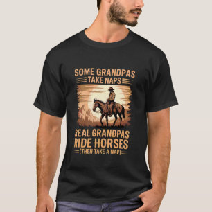 Camiseta Alguns Avôs Fazem Sonecas Avôs de Verdade Cavalgam