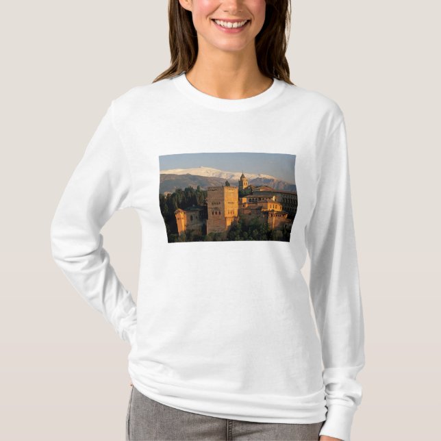 Camiseta Alhambra; Granada; Andaslusia, Espanha, Serra (Frente)