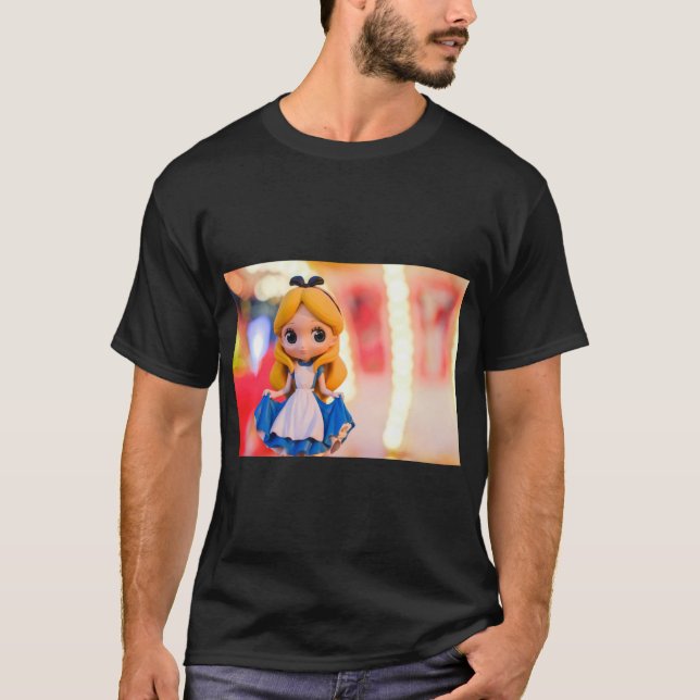 Camiseta Alice Figurine Tee - Charme Whimsical (Frente)