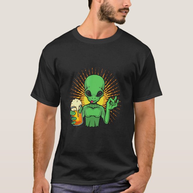 Camiseta Alien Drinking Beer  Extraterrestrial (Frente)