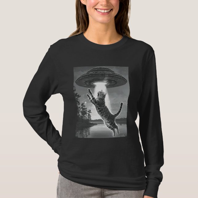 Camiseta Alienígena Abdução Gata OVNI Voando Saucer Espaço  (Frente)