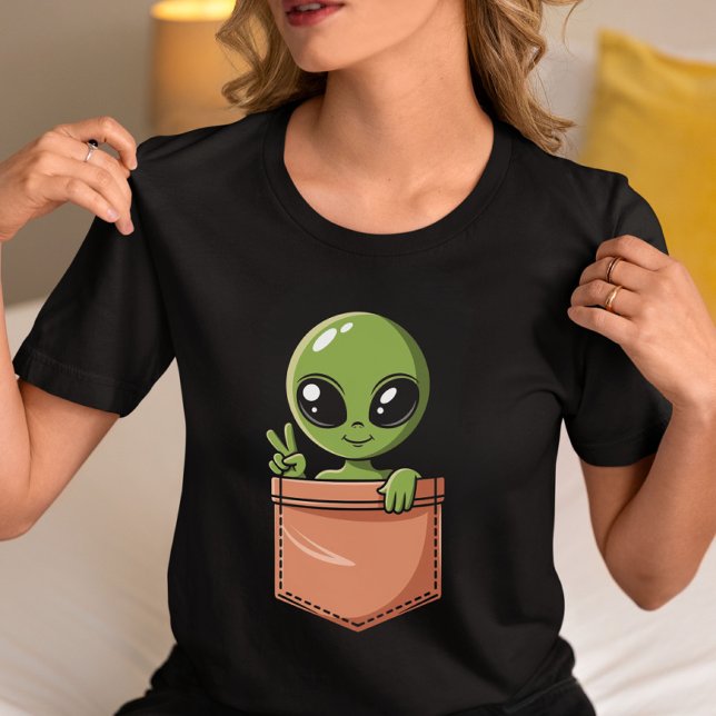 Camiseta Alienígena bonita no bolso - Gráfico espacial engr (Criador carregado)