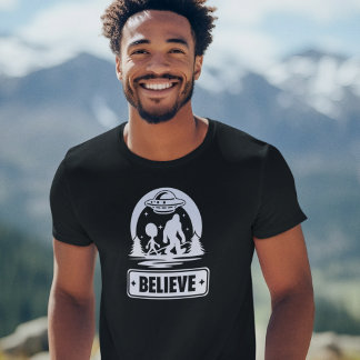 Camiseta Alienígena De Crenças De Pé-Grande Ufo Mens Cripti