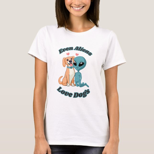 Camiseta Alienígena e Cão. Até Aliens Adoram Cachorros. Cor (Frente)